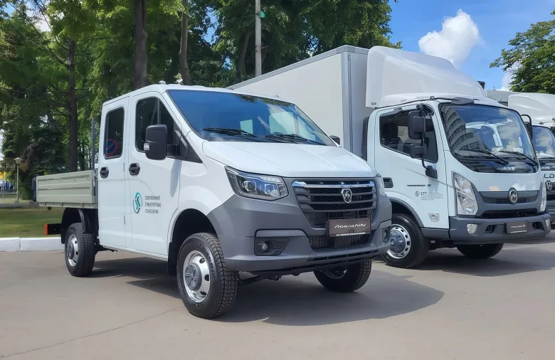 Горьковский автозавод представил передовые модели на Форуме регионов